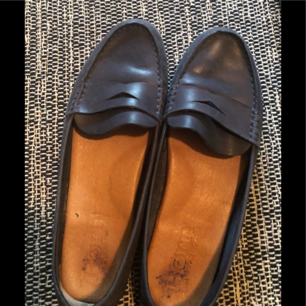 Born Driving Loafers Blue size 8